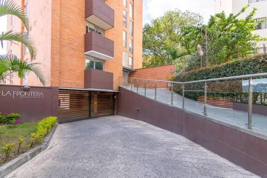 Apartamento Stylish Loft, Balcony, Fast Internet, Parking 210 Medellín Colombia